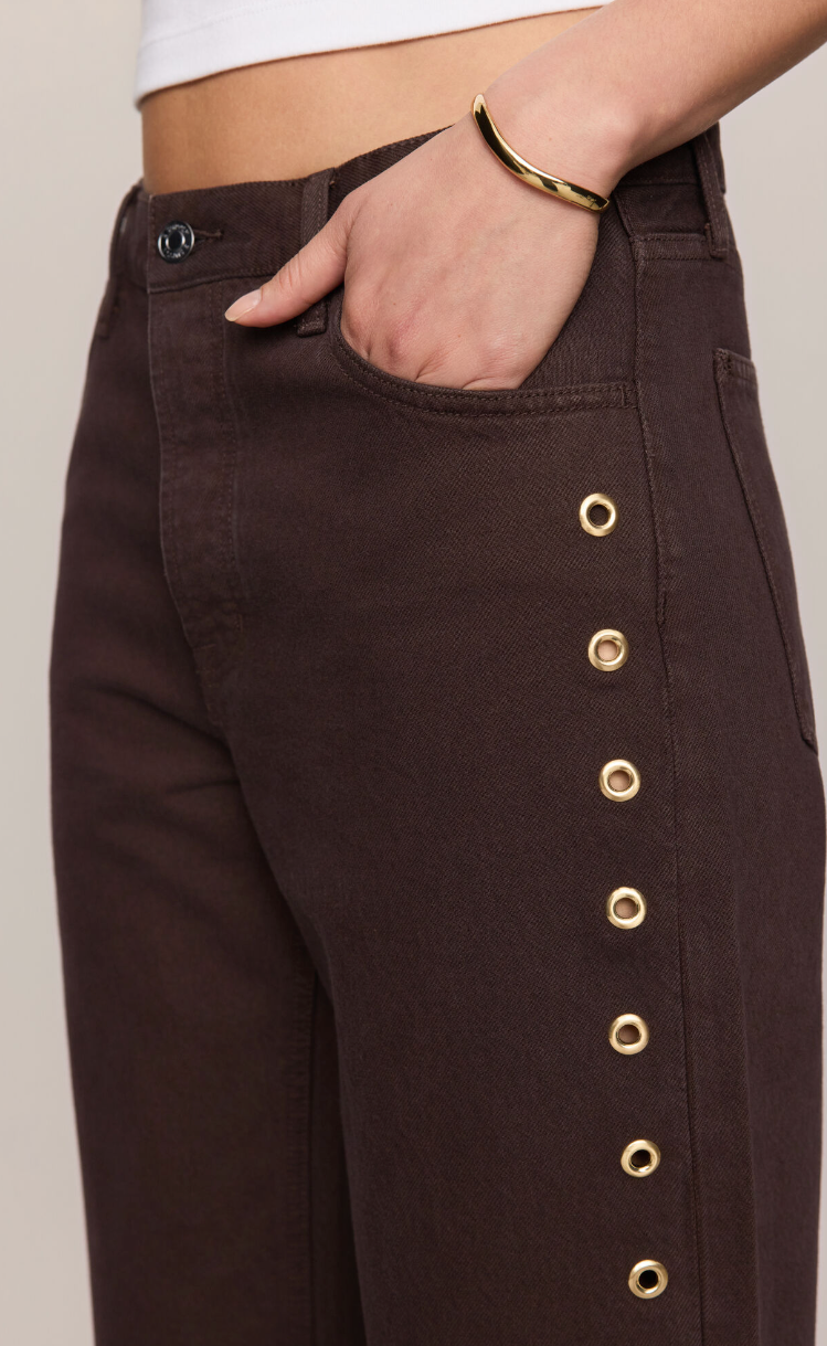 The Off Duty Mid-Rise Bowed Ankle Jean
